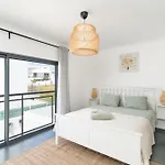 Spacious House In Olhao * Quelfes
