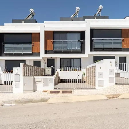 Spacious House In Olhao * Quelfes