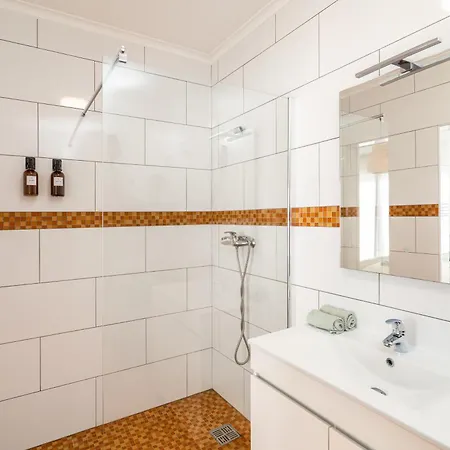 Spacious House In Olhao Feriehus Quelfes