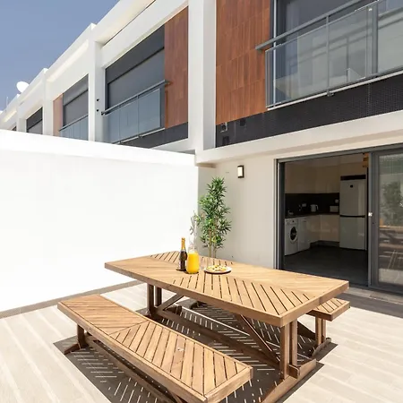 Spacious House In Olhao * Quelfes