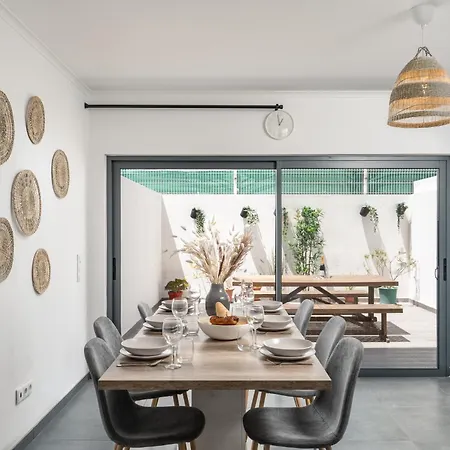 Spacious House In Olhao *